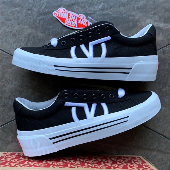VANS STAPLE BLACK/TRUE WHITE MEN’S - Picture 12 of 16
